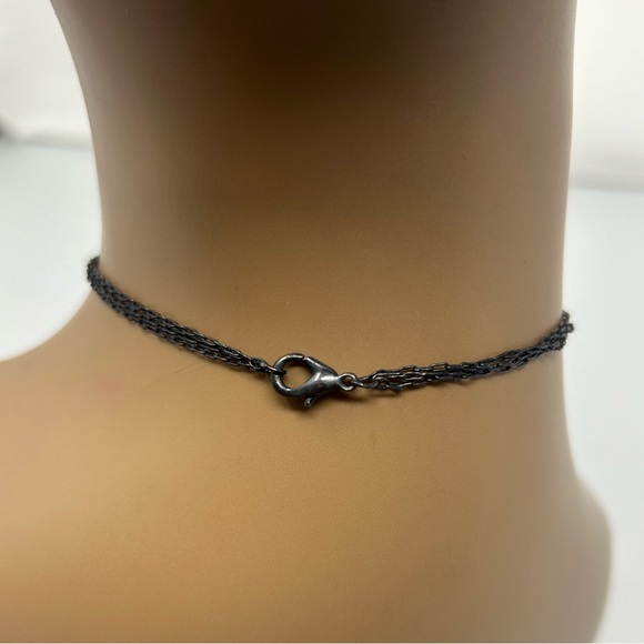 Midnight Elegance: Faux Diamond Black Necklace - Picture 4 of 4